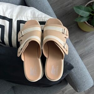 Sorel Heel Sandal, Beige Size 11, great for size 10!